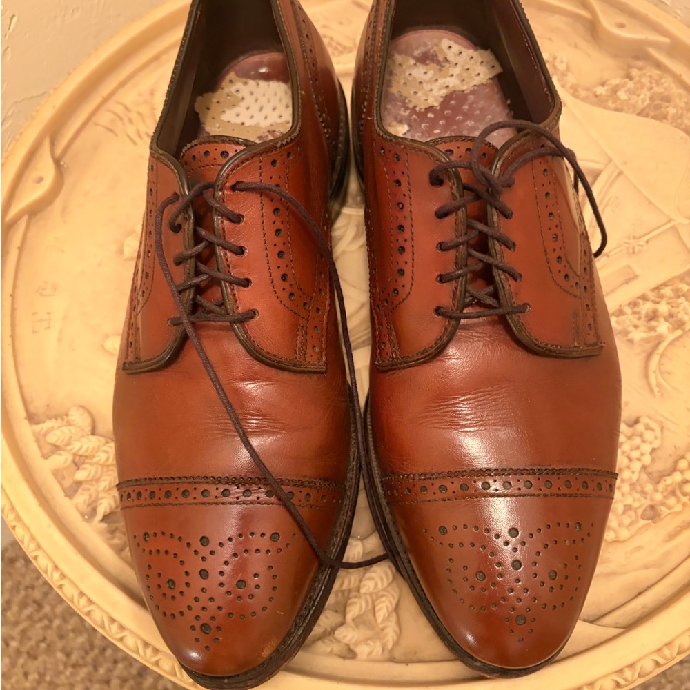 Allen Edmonds Stanford size 8.5 E pristine
